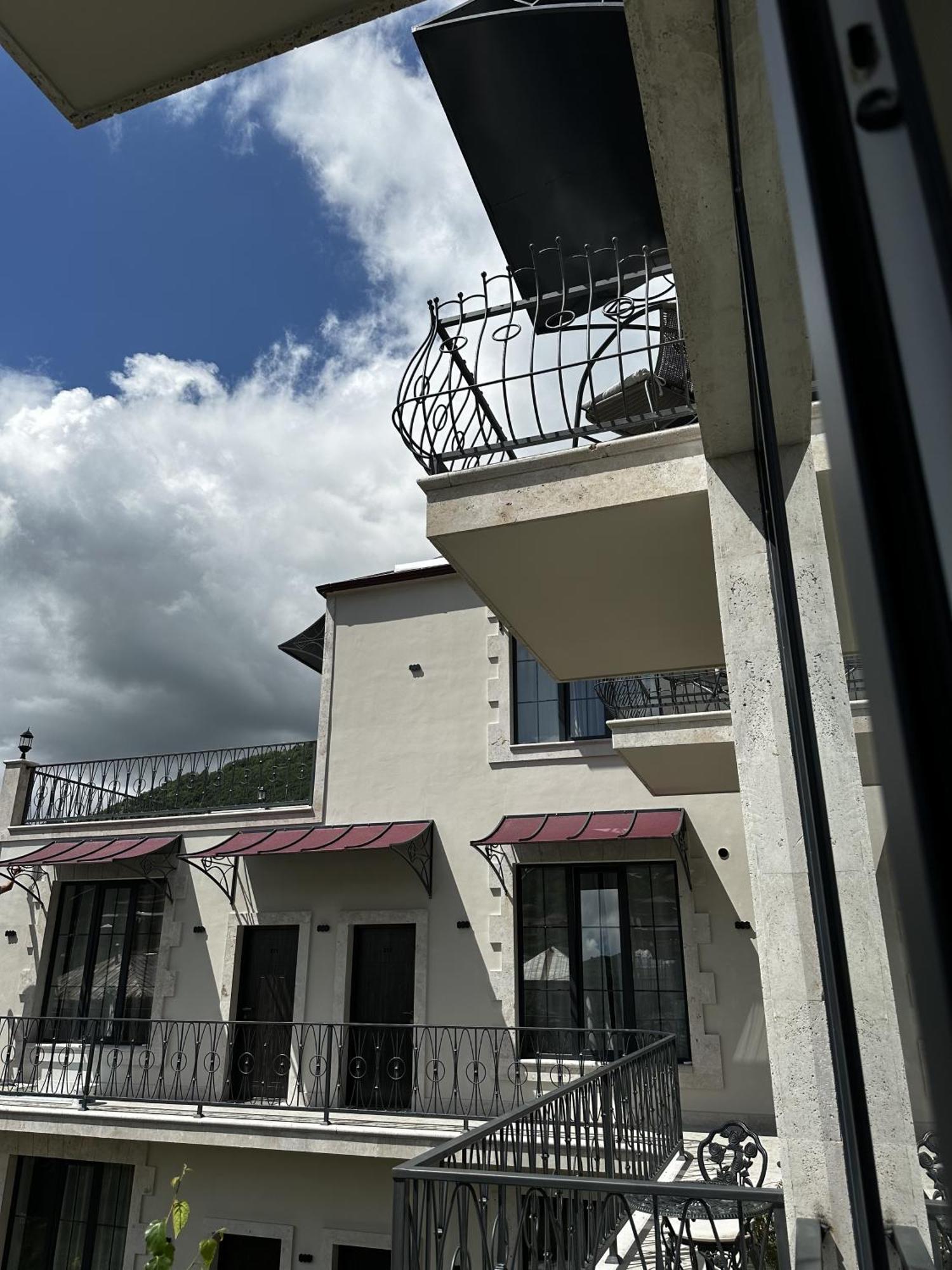 Redroof Country House Hotel Goris Esterno foto